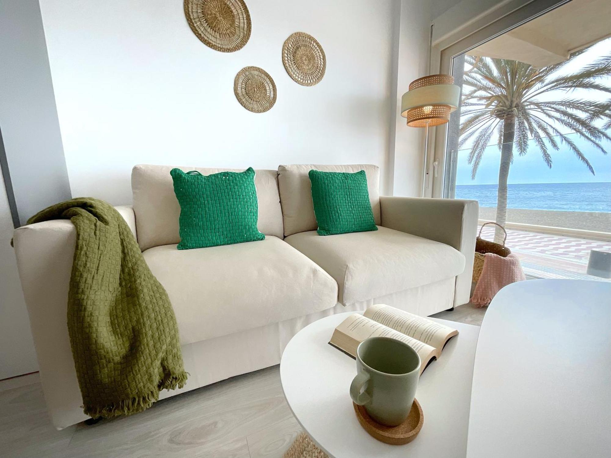 Cs7 Kaleria Suites Almeria Exterior photo