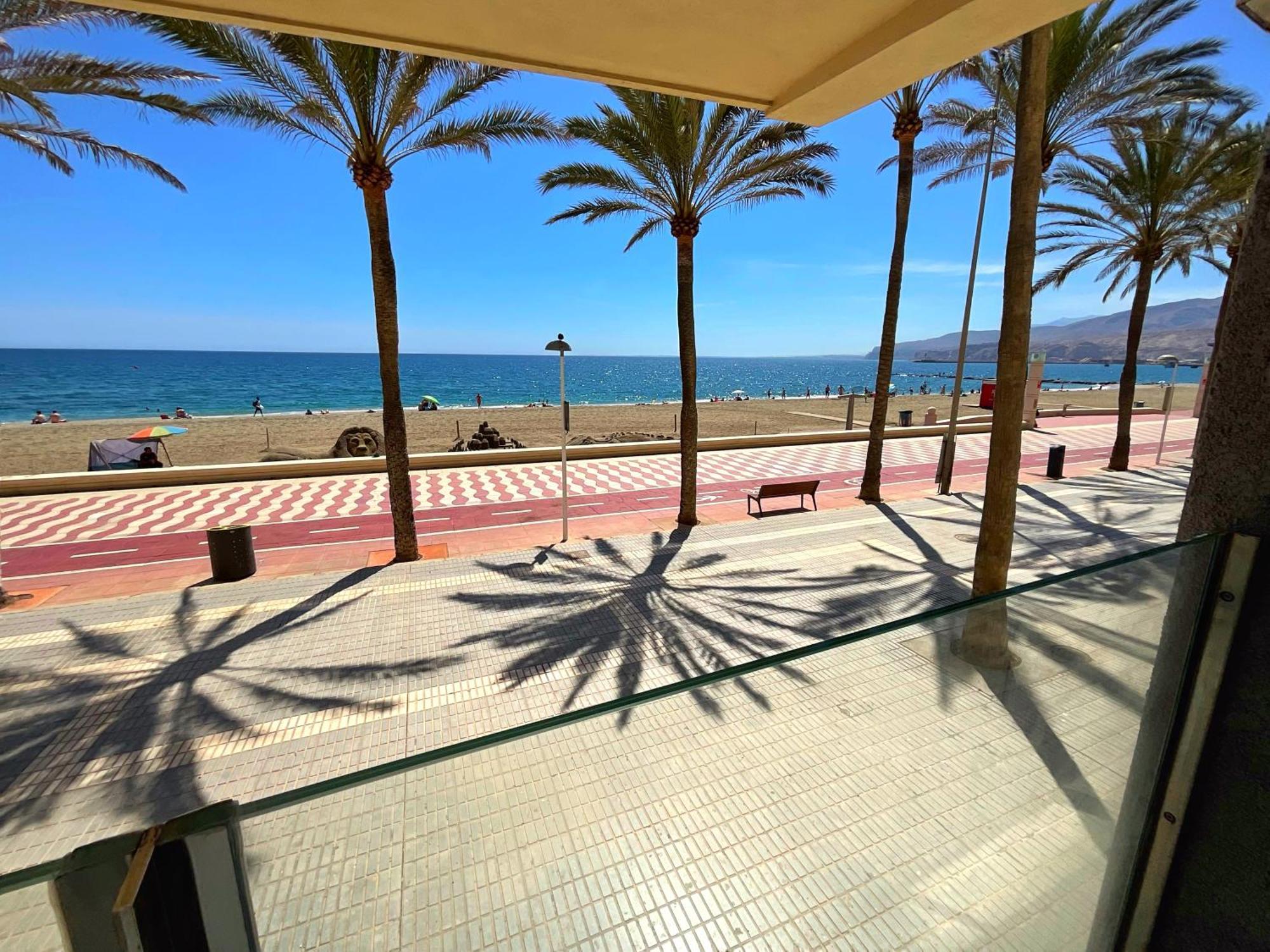 Cs7 Kaleria Suites Almeria Exterior photo