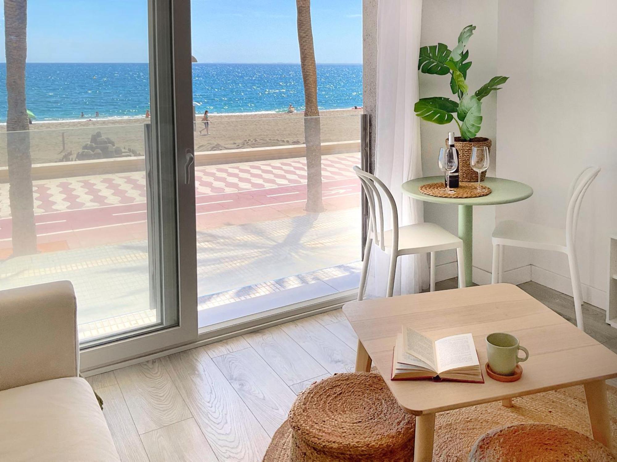 Cs7 Kaleria Suites Almeria Exterior photo