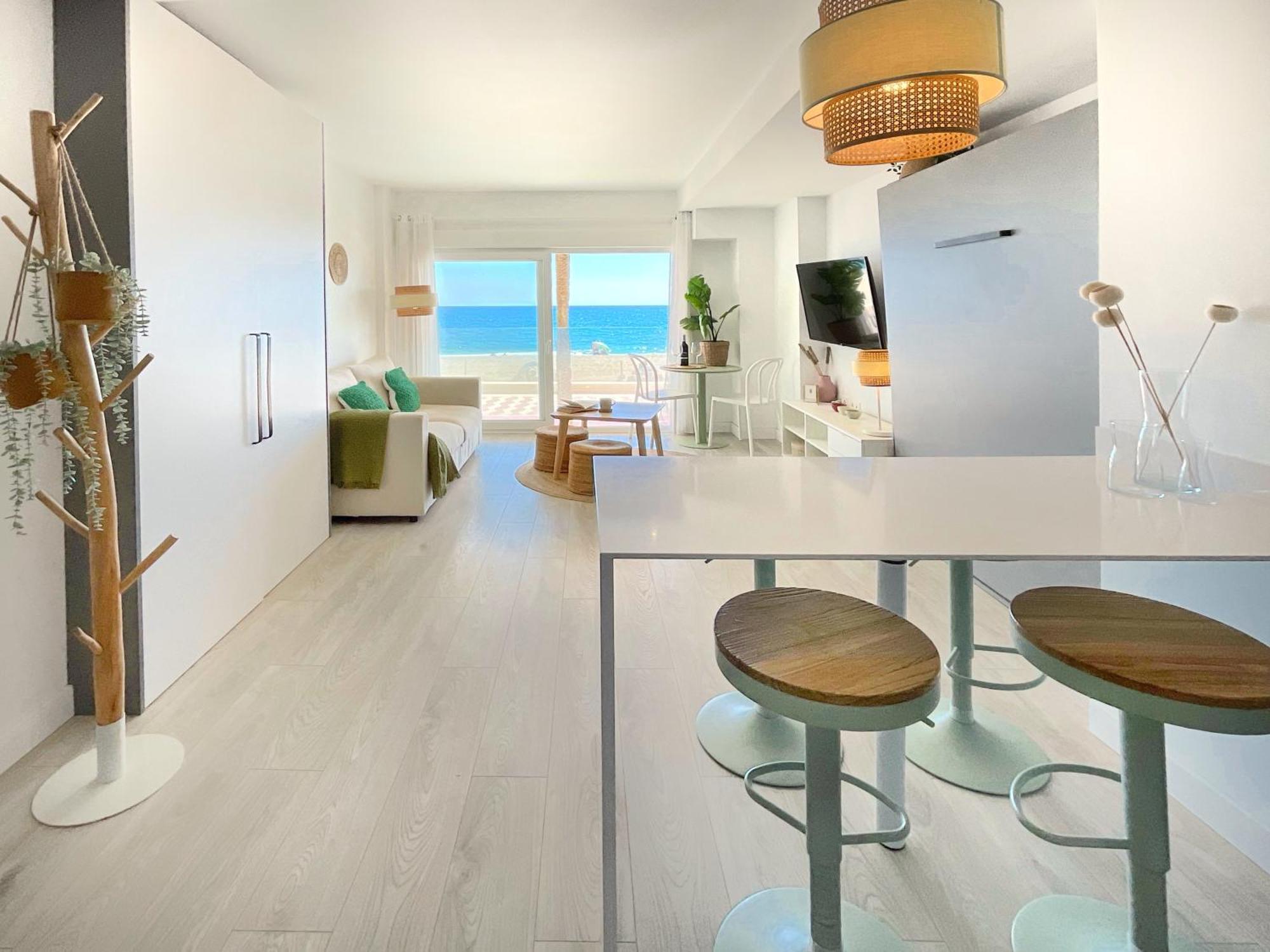 Cs7 Kaleria Suites Almeria Exterior photo