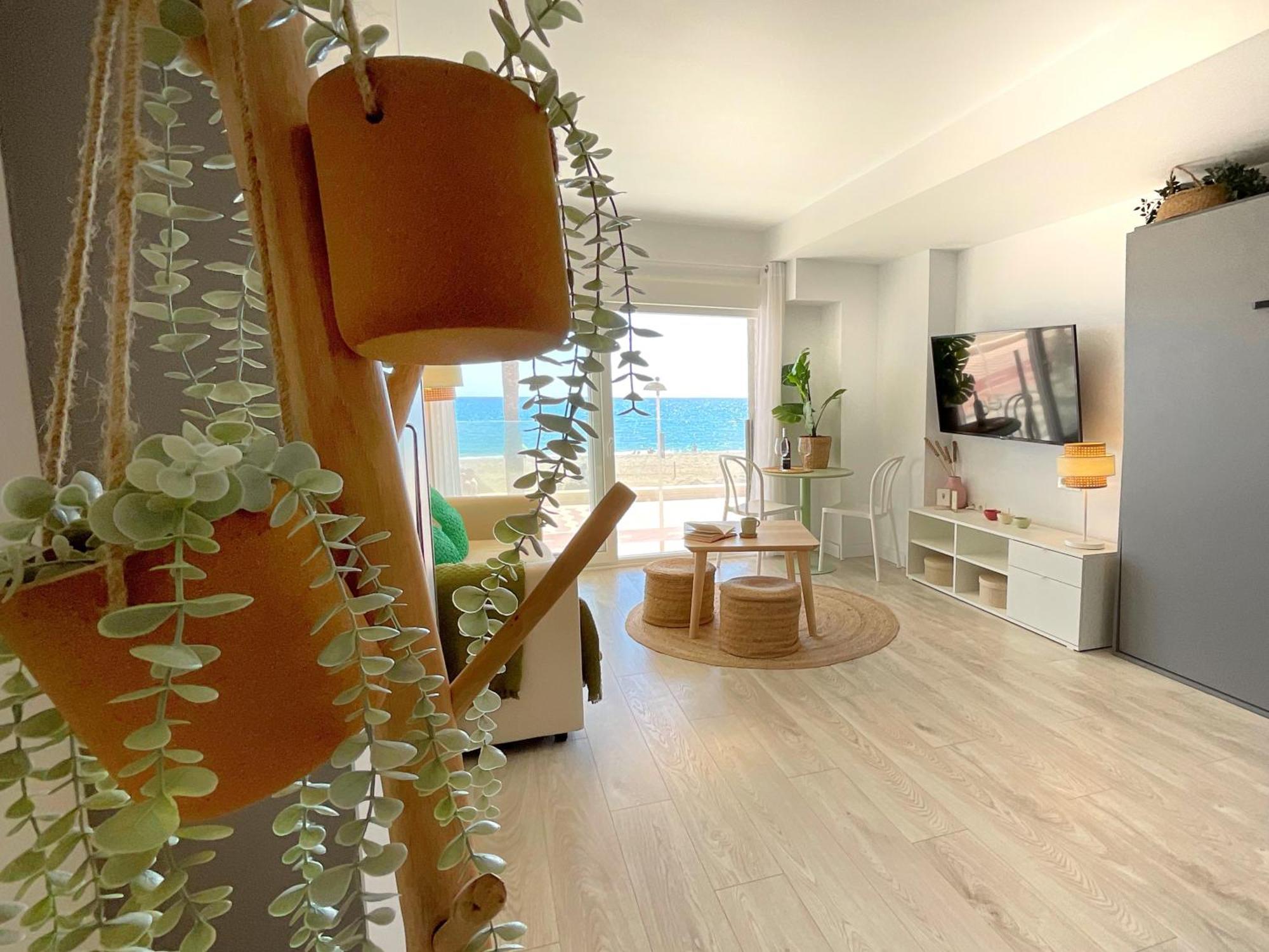 Cs7 Kaleria Suites Almeria Exterior photo